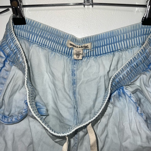 Billabong Shorts - Picture 3 of 3